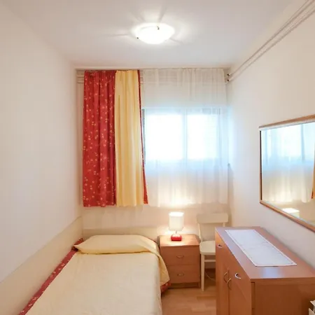 Apartment Sunny Street 2