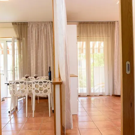 Apartment Sunny Street 2 *